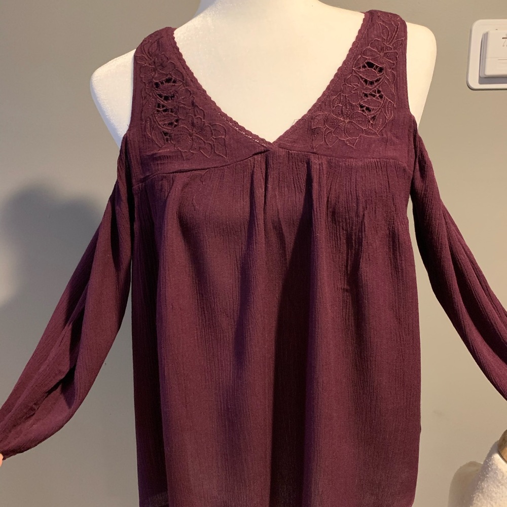 Burgundy open shoulder long sleeve